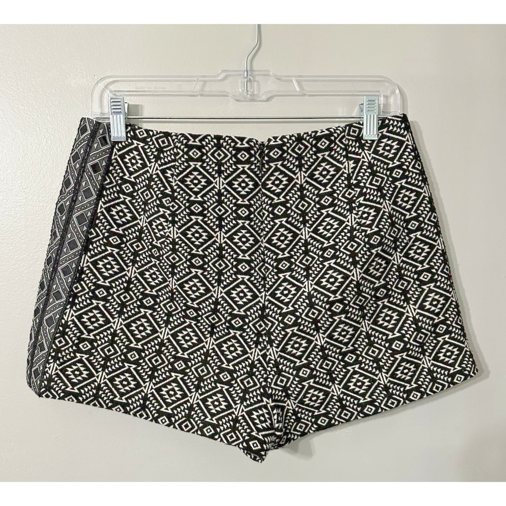 Urban Outfitters‎ Ecote Tribal Aztec Print Boho Chic High Rise Shorts Size 8 - Picture 2 of 9